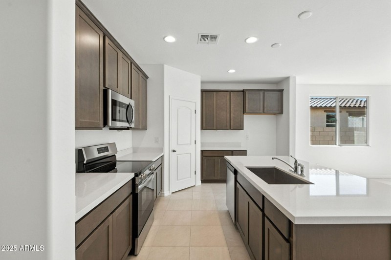 15-web-or-mls-Hilton-15 (3)