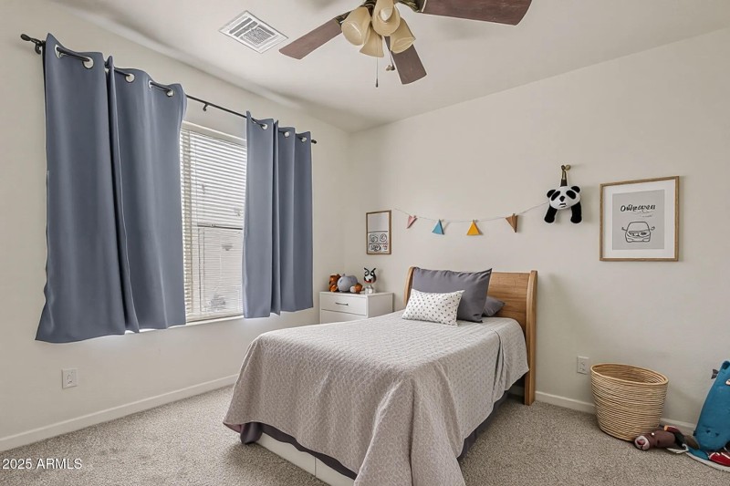 VS-kid-boy-room