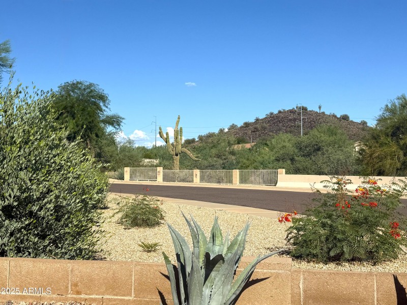 2160 E Casitas PHOTO MOUNTAIN VIEWS