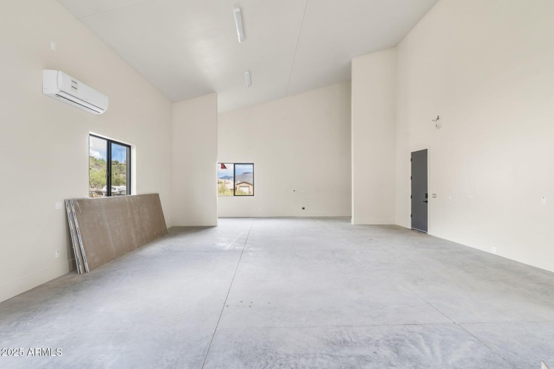 Shop or office space in detached garage