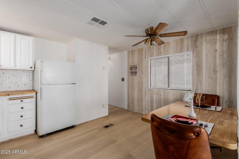 11) 60399-6883bb6d105e0