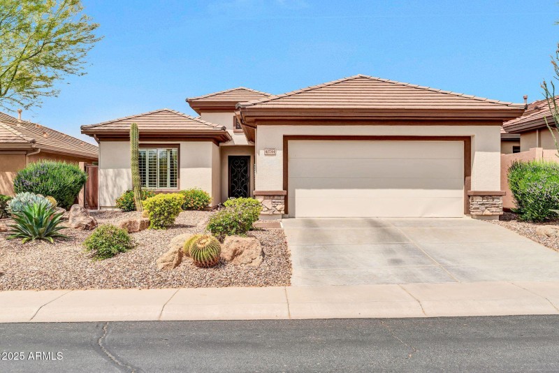 40744 N Noble Hawk Ct-1