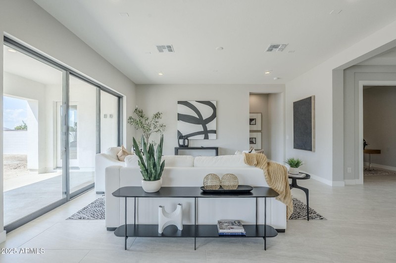 Great Room W Sliding Glass Door