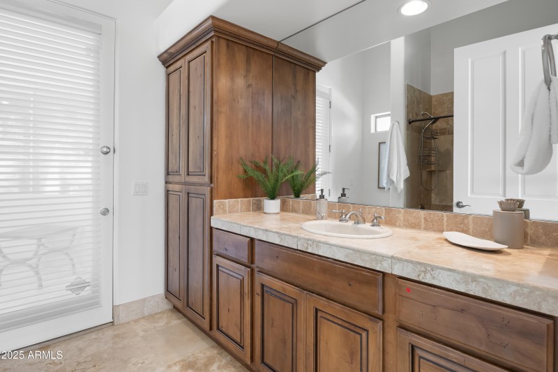 Guest Bedroom 3 Ensuite Bathroom