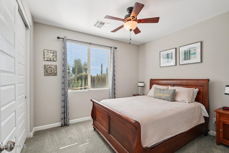 30-web-or-mls-S Girard St-S2908-030