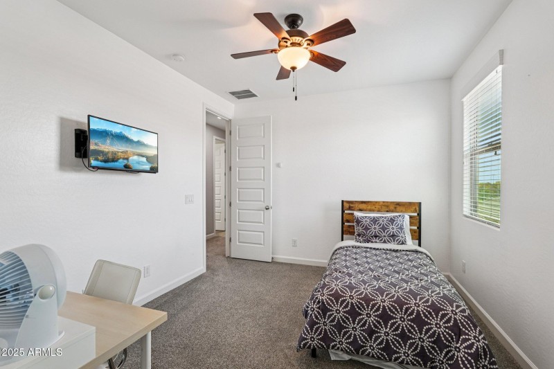 37-web-or-mls-S Girard St-S2908-037