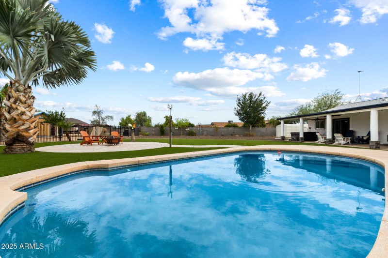 21__9430 W Mariposa Grande Ln