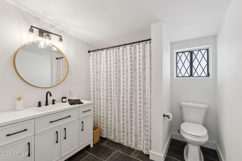 Guest House Bathroom