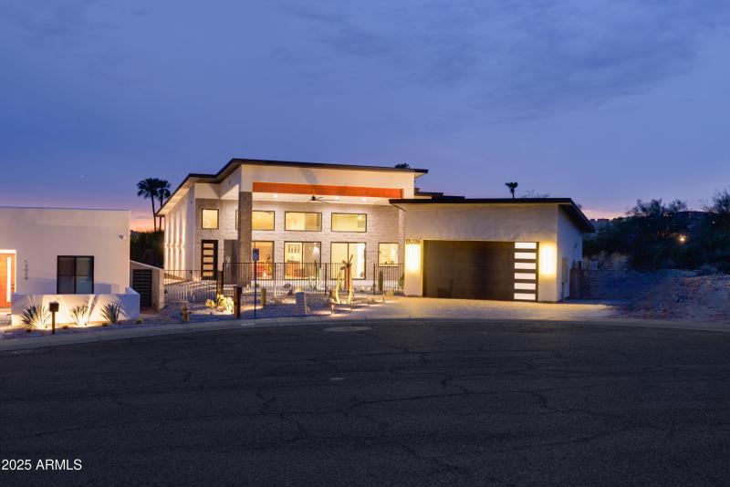13036 North 23rd Pl, Phoenix, AZ 85022,