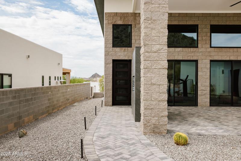 13036 North 23rd Pl, Phoenix, AZ 85022,