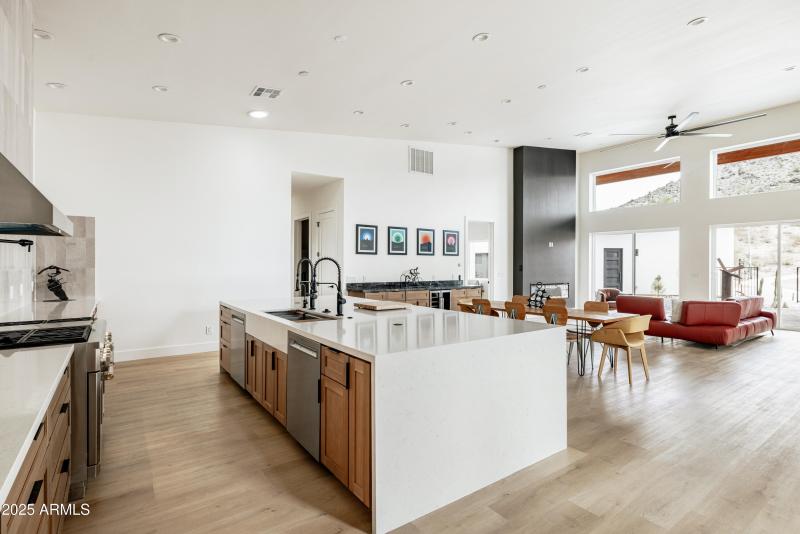 13036 North 23rd Pl, Phoenix, AZ 85022,