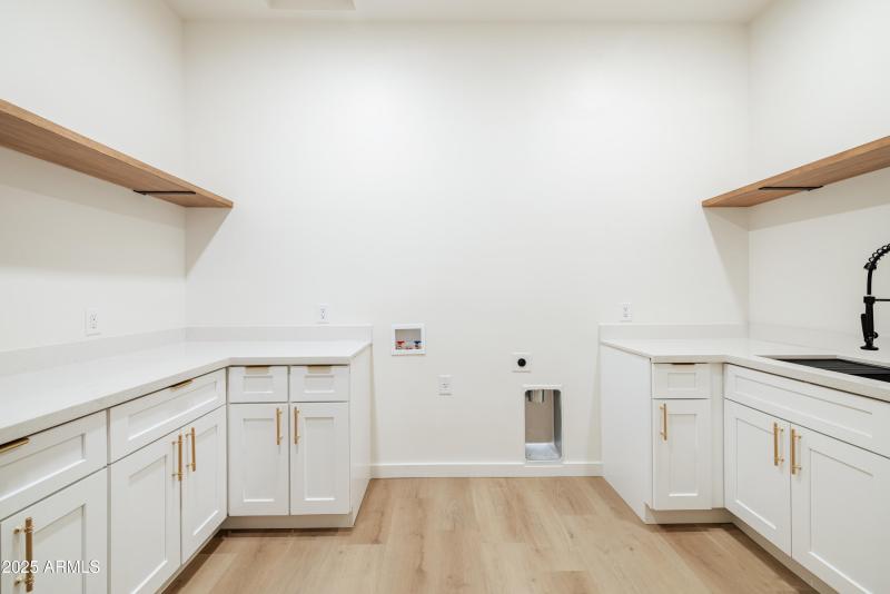 13036 North 23rd Pl, Phoenix, AZ 85022,