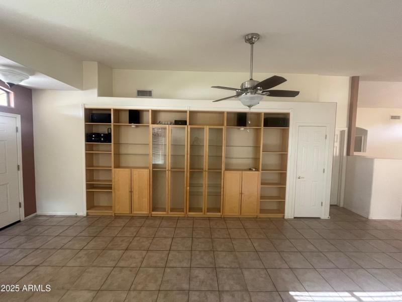 10379 W Tonopah Dr 6