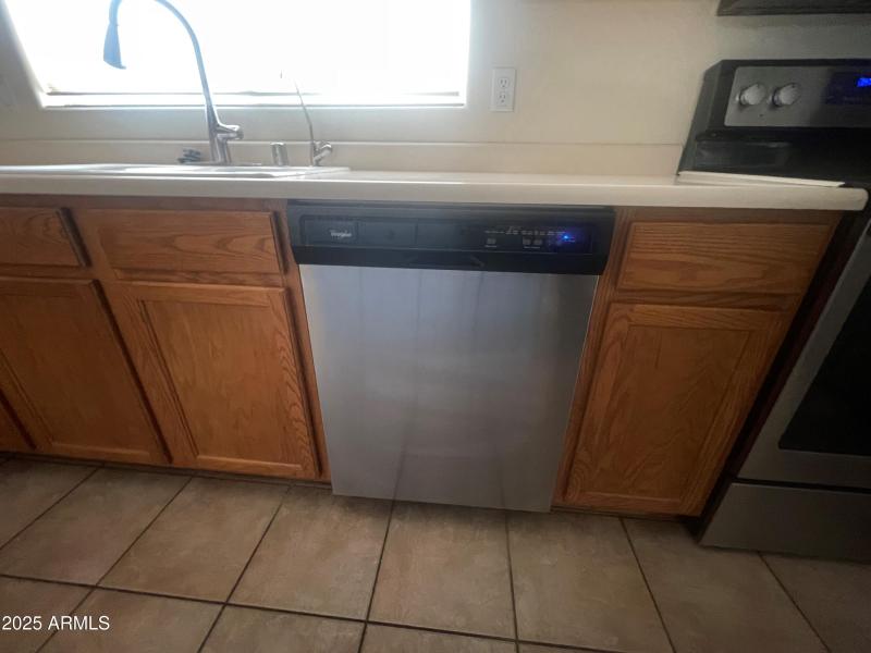 10379 W Tonopah Dr 22