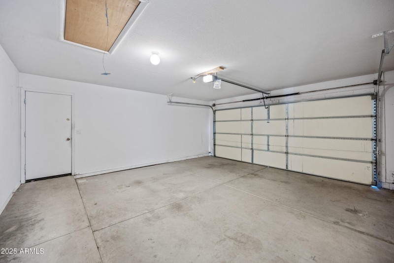 Large Garage with Direct Access to Yard