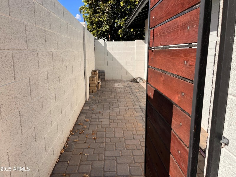 HUGE FRONT SIDE STORAGE