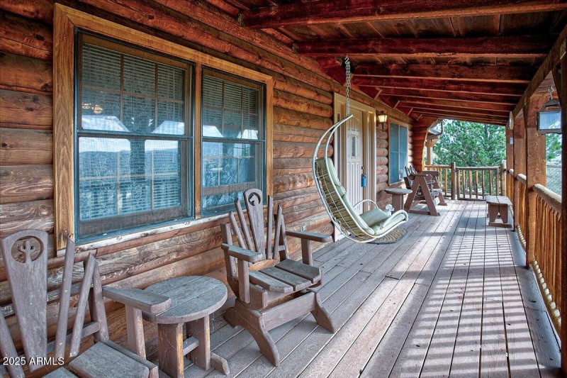 01-Front Porch