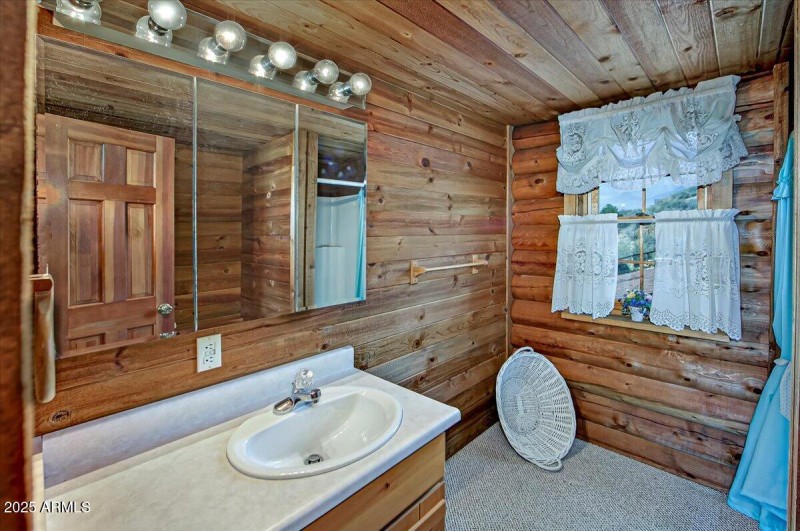 25-Bathroom