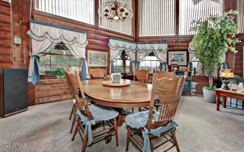 15-Dining