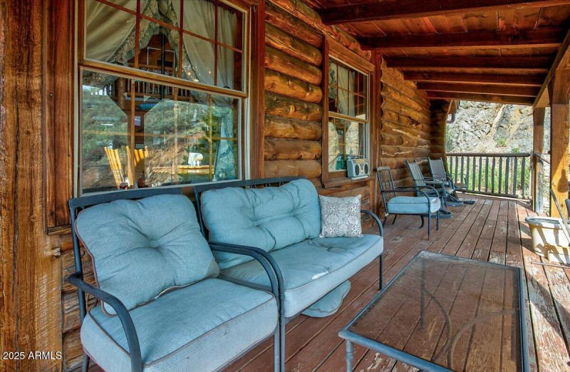 09-Front Porch