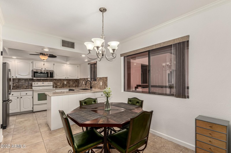 7 - Paradise Village