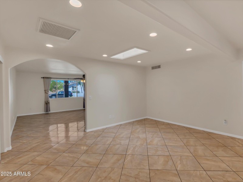 19-3421 W Country Gables Dr-19