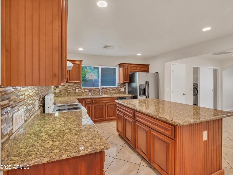 21-3421 W Country Gables Dr-21