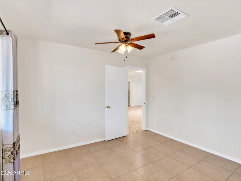 25-3421 W Country Gables Dr-25