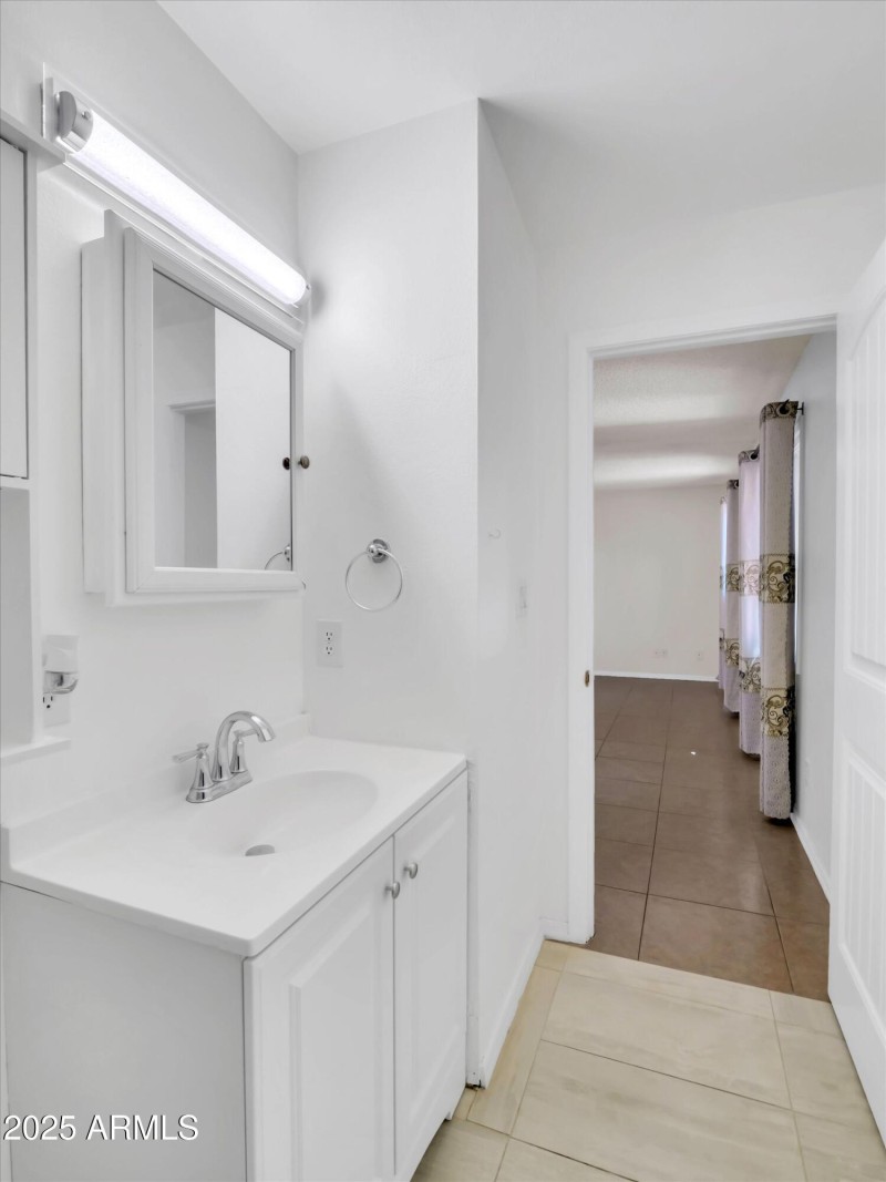 35-3421 W Country Gables Dr-35