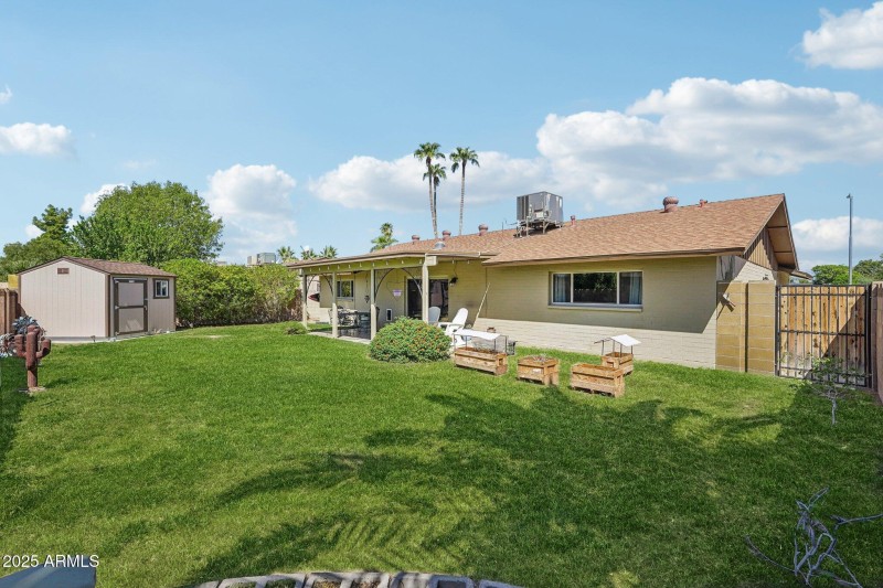 60-web-or-mls-W Caribbean Ln-S0909-060