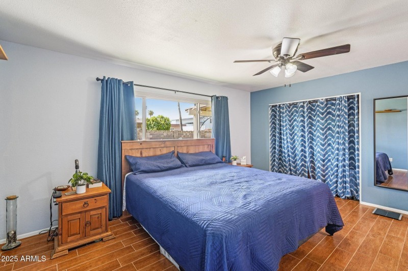 30-web-or-mls-W Caribbean Ln-S0909-030