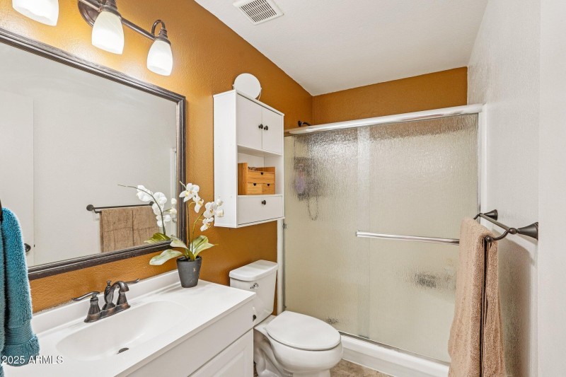 29-web-or-mls-W Caribbean Ln-S0909-029