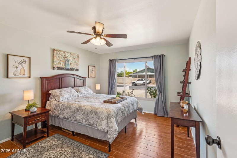 27-web-or-mls-W Caribbean Ln-S0909-027