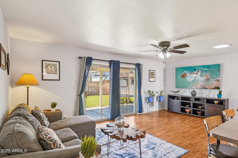 16-web-or-mls-W Caribbean Ln-S0909-016