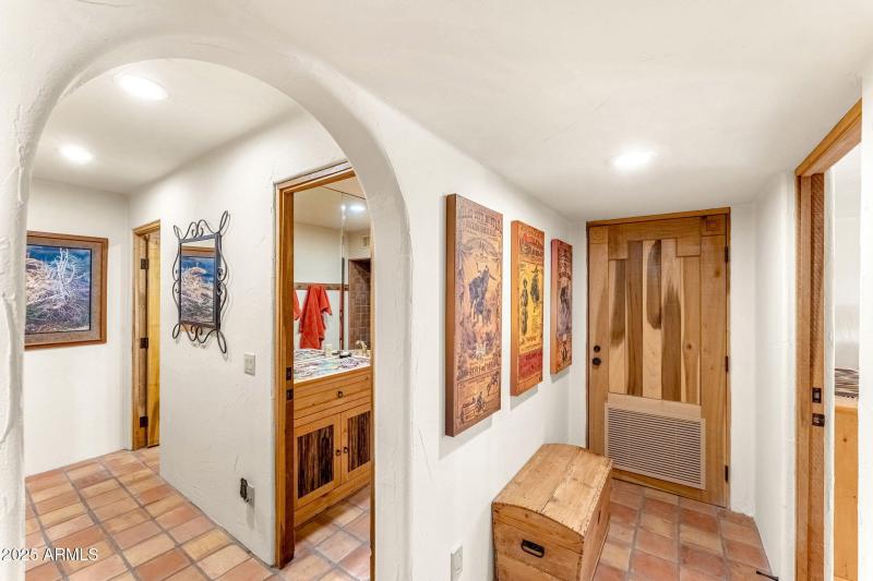Casita Bathroom Entrance Hall