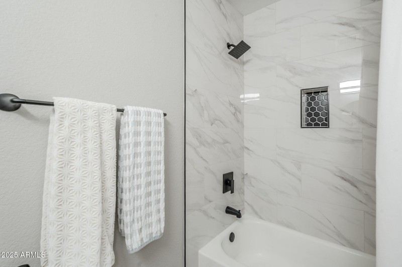 30-web-or-mls-Millbrae-30