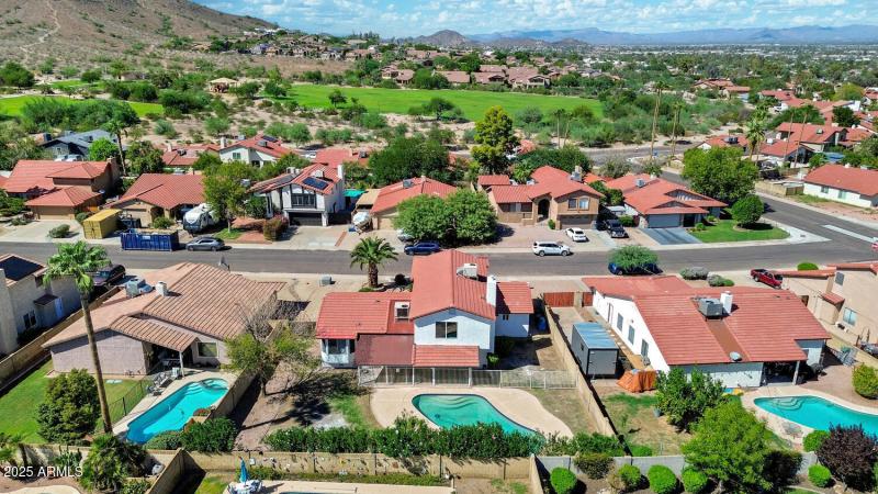 1927 E Crocus Dr-large-038-003-1927 E Cr