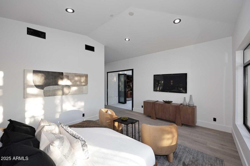 Primary Bedroom-Bath