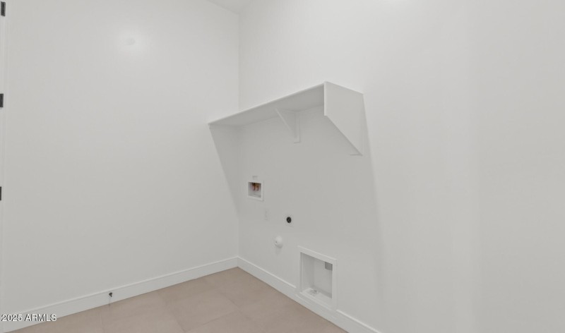 FSVV 3C Lot #28 Laundry (Large)