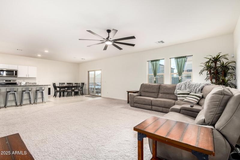 New Bonnet - Living Room 2