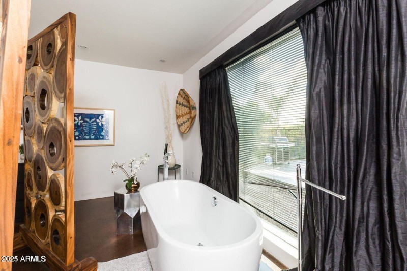 master bedroom stand alone soaking tub