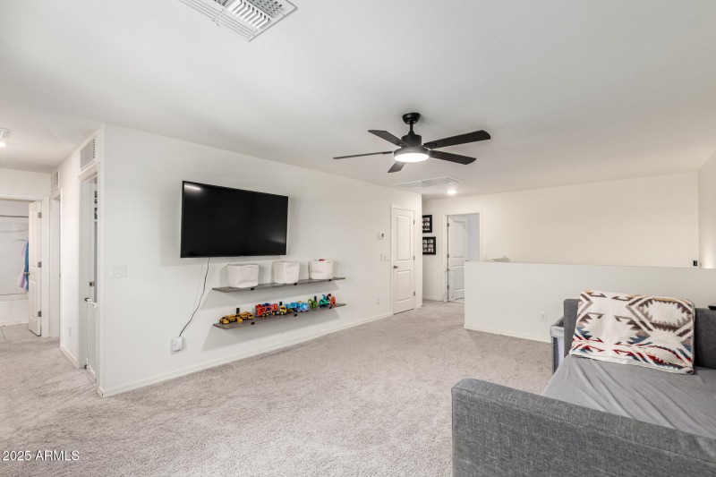 New Bonnet - Upstairs Loft