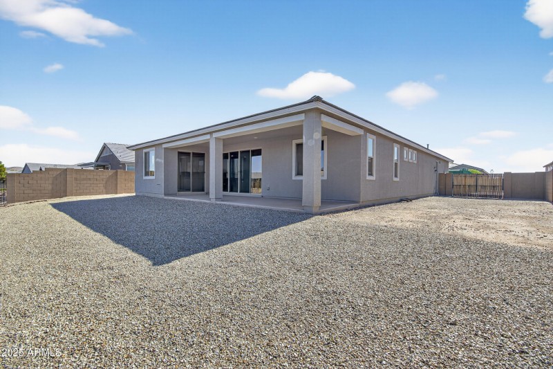 38_038_113_agent_mclake