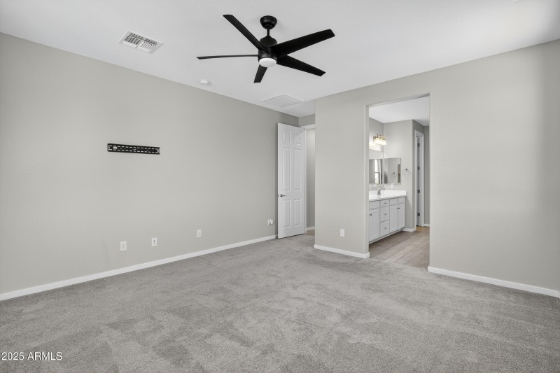 47_047_139_agent_mclake