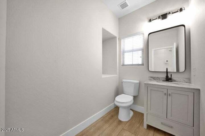 1/2 bath