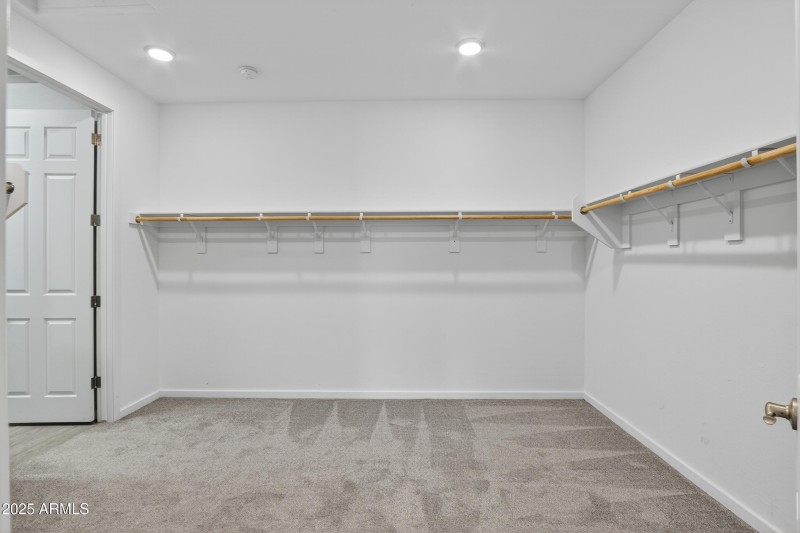 55_055_167_agent_mclake