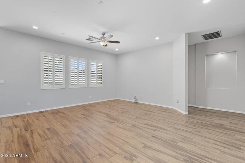 9-web-or-mls-Kings-9