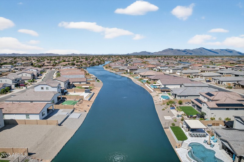 69_069_208_agent_mclake