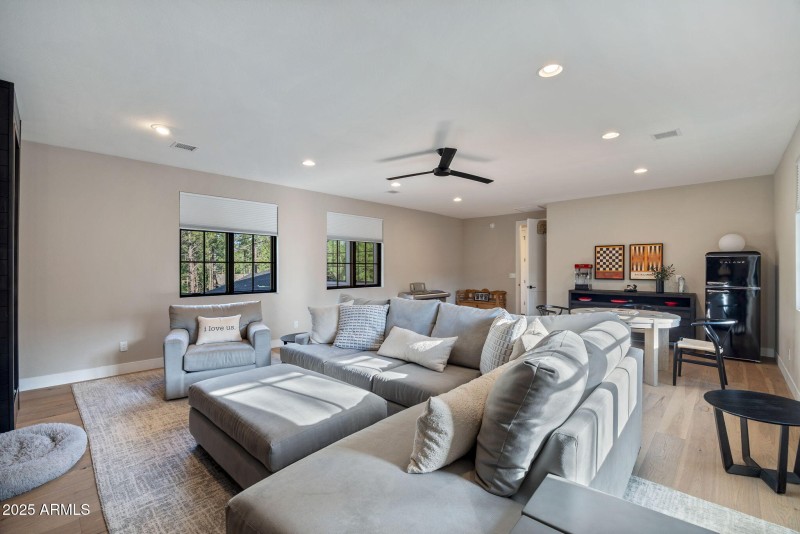 Treehouse additional view