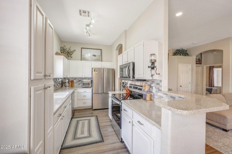 Kitchen - Entry View